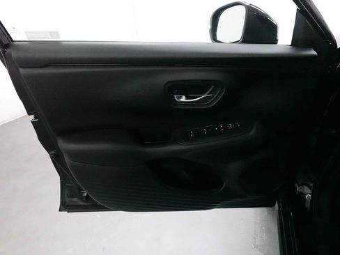 Certified 2023 Honda HR-V LX image 10