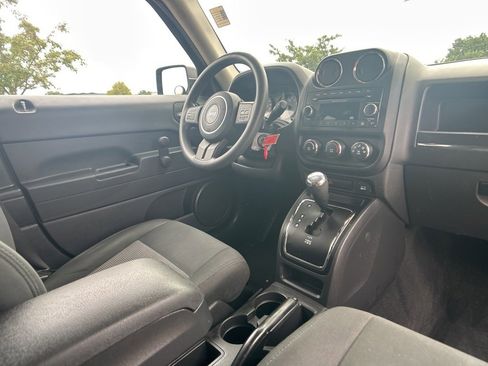 Used 2012 Jeep Patriot Sport image 26