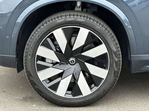 Certified 2025 Volvo XC90 T8 Plus w/ Protection Package image 12