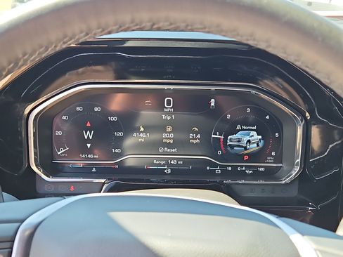 Used 2024 GMC Sierra 1500 SLT image 25