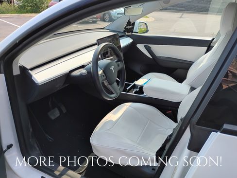 Used 2020 Tesla Model Y AWD image 4