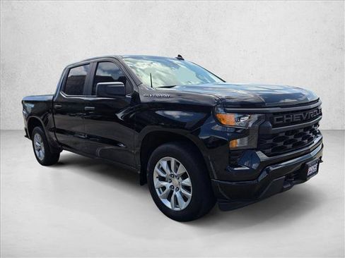 Used 2022 Chevrolet Silverado 1500 Custom RWD image 3