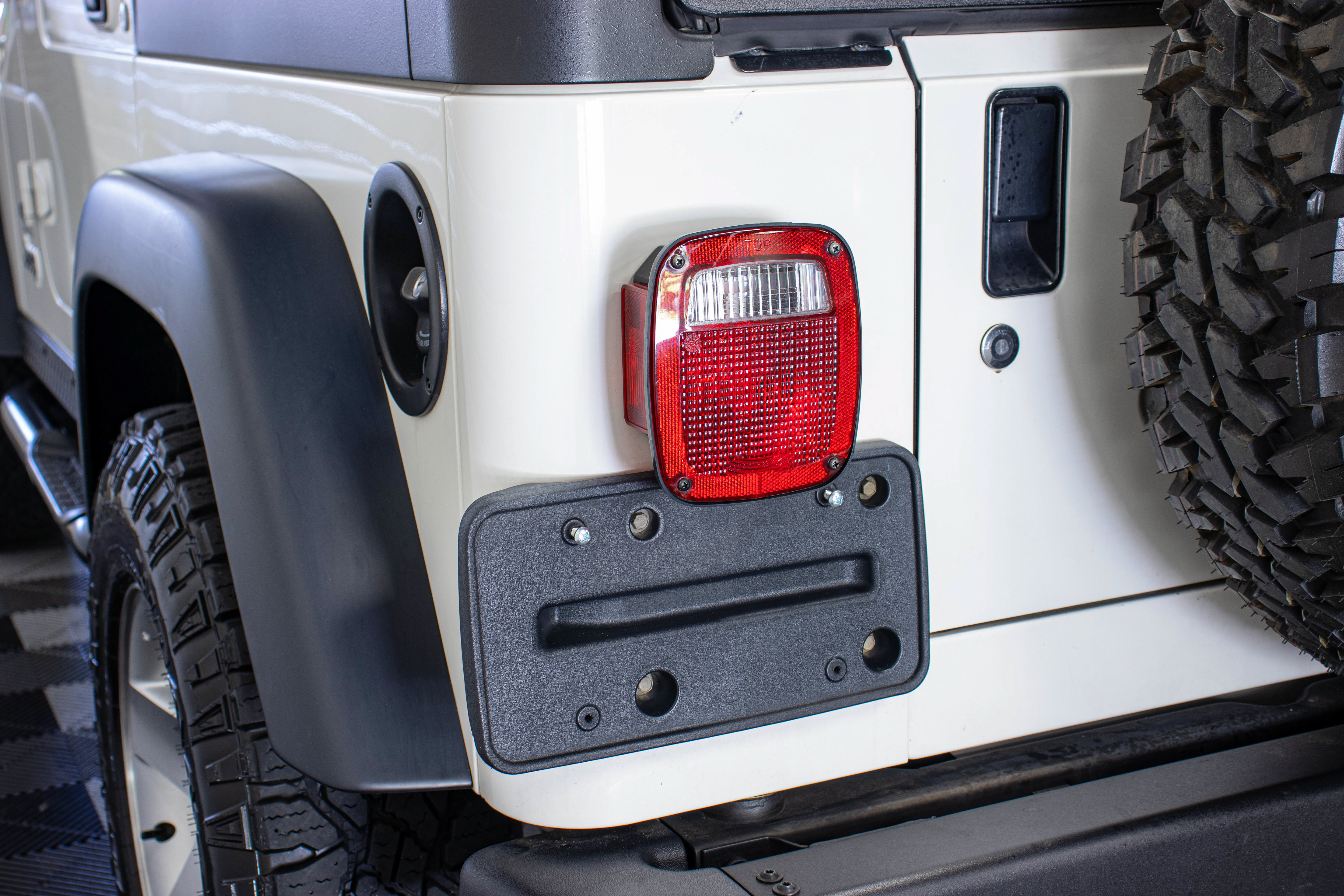 Used 2004 Jeep Wrangler Rubicon w/ Dual Top Group AWD/4WD image 15