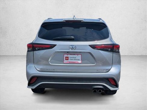 Certified 2025 Toyota Highlander XSE AWD/4WD image 6