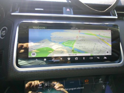 Used 2019 Land Rover Range Rover Velar S AWD/4WD image 83