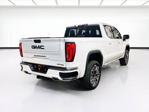 Used 2021 GMC Sierra 1500 AT4 w/ Technology Package AWD/4WD image 4