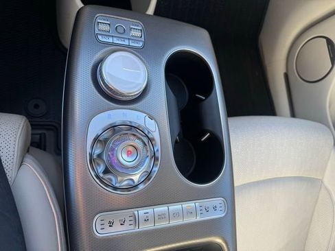 Used 2023 Genesis GV60 Advanced image 35