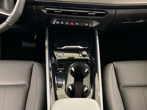 New 2026 Audi Q3 quattro 2.0T AWD/4WD image 14