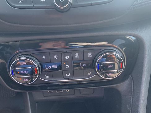 Used 2022 Buick Encore GX Select w/ Advanced Technology Package AWD/4WD image 16