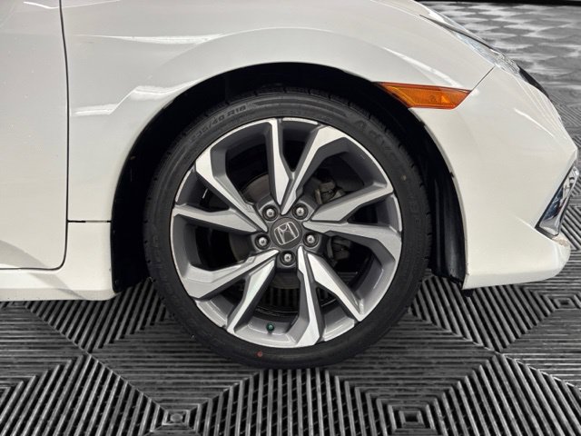 Used 2019 Honda Civic Touring image 32