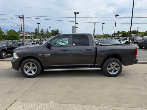 Used 2017 RAM 1500 Express AWD/4WD image 24