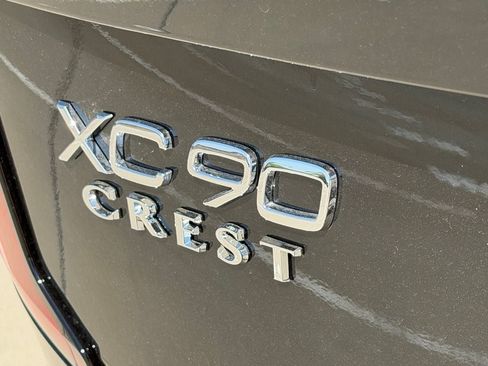 New 2026 Volvo XC90 T8 Plus w/ Protection Package AWD/4WD image 9