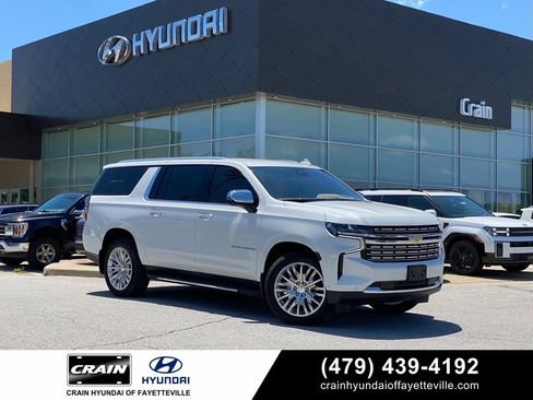 Used 2024 Chevrolet Suburban Premier w/ Advanced Technology Package AWD/4WD image 1