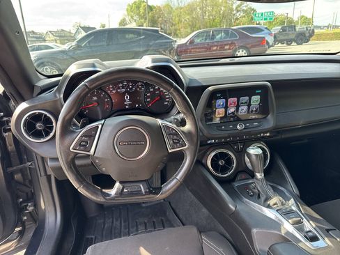 Used 2017 Chevrolet Camaro SS RWD image 14