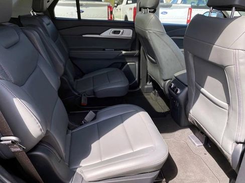 Used 2026 Ford Explorer Active w/ Active Comfort Package AWD/4WD image 28
