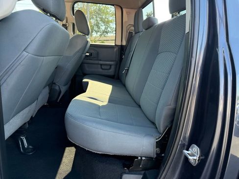 Used 2018 RAM 1500 Classic SLT image 27