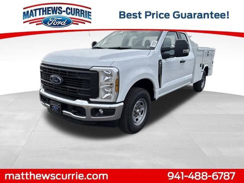 New 2026 Ford F250 XL w/ XL Chrome Package image 7
