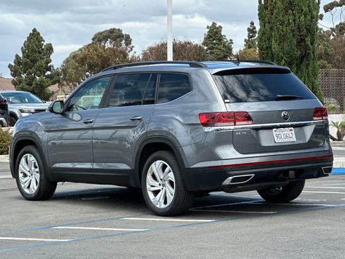 Used 2023 Volkswagen Atlas SE w/ Panoramic Sunroof Package FWD image 6