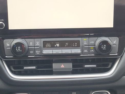 Used 2024 Toyota Grand Highlander XLE image 18