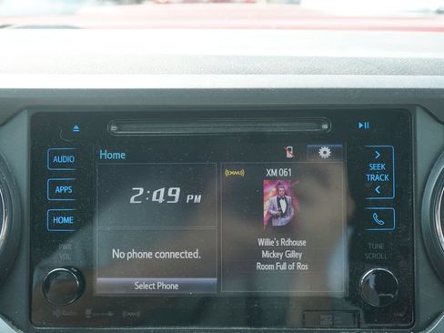 Used 2019 Toyota Tacoma TRD Sport AWD/4WD image 8