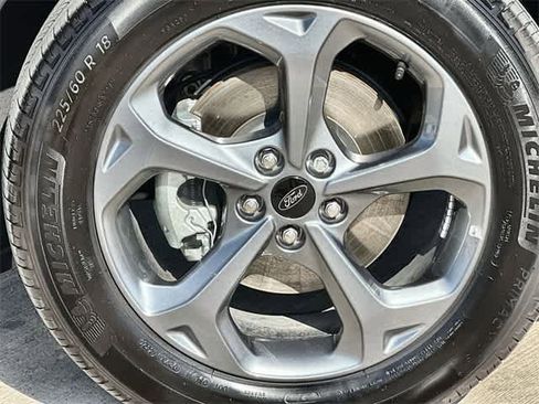 Used 2025 Ford Escape ST-Line w/ Equipment Group 301A image 9