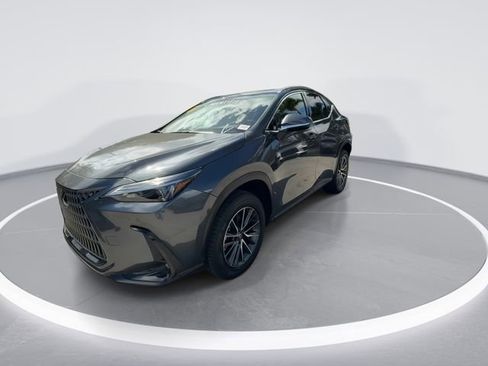 Used 2025 Lexus NX 250 FWD w/ Premium Package image 4