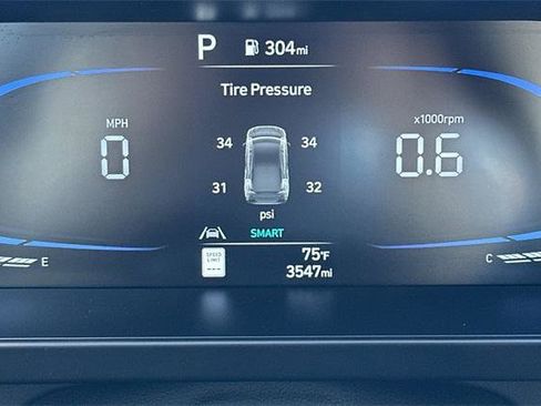 Certified 2025 Hyundai Elantra Sport image 25