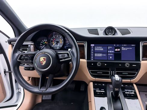 Used 2023 Porsche Macan S image 6