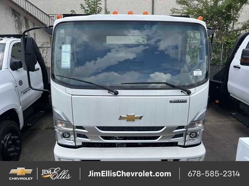 New 2024 Chevrolet Low Cab Forward image 3