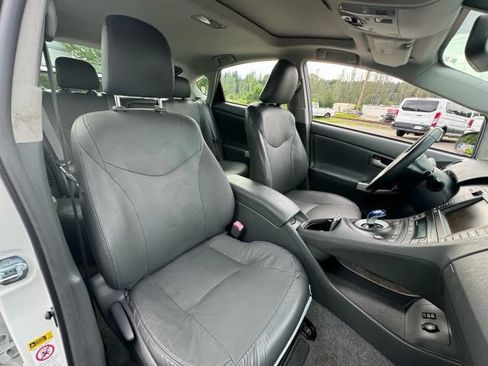 Used 2010 Toyota Prius Five FWD image 16