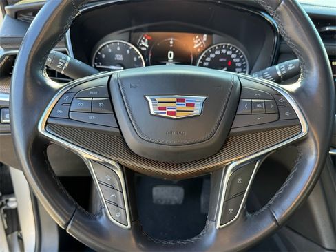 Used 2018 Cadillac XT5 Platinum w/ Driver Assist Package image 26