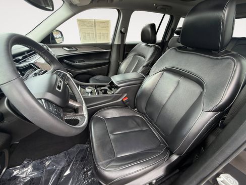 Used 2022 Jeep Grand Cherokee Limited 4xe image 10