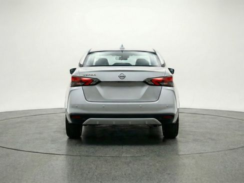 Used 2025 Nissan Versa SV FWD image 7