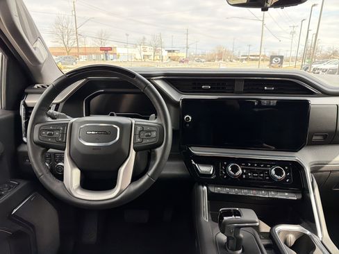 Used 2024 GMC Sierra 1500 Denali image 14