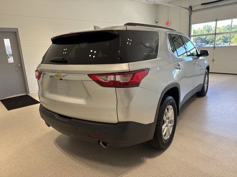 Used 2021 Chevrolet Traverse LT image 6