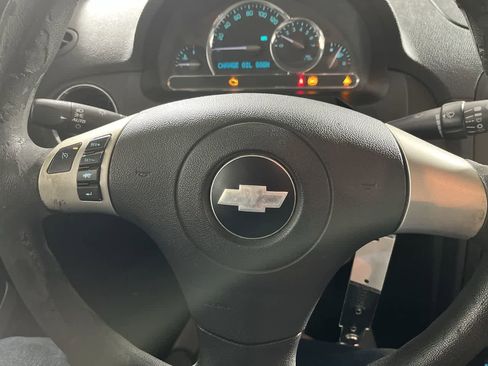 Used 2010 Chevrolet HHR LT image 16