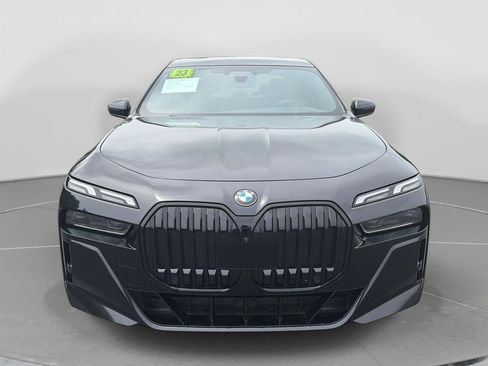 Used 2023 BMW 740i RWD image 8