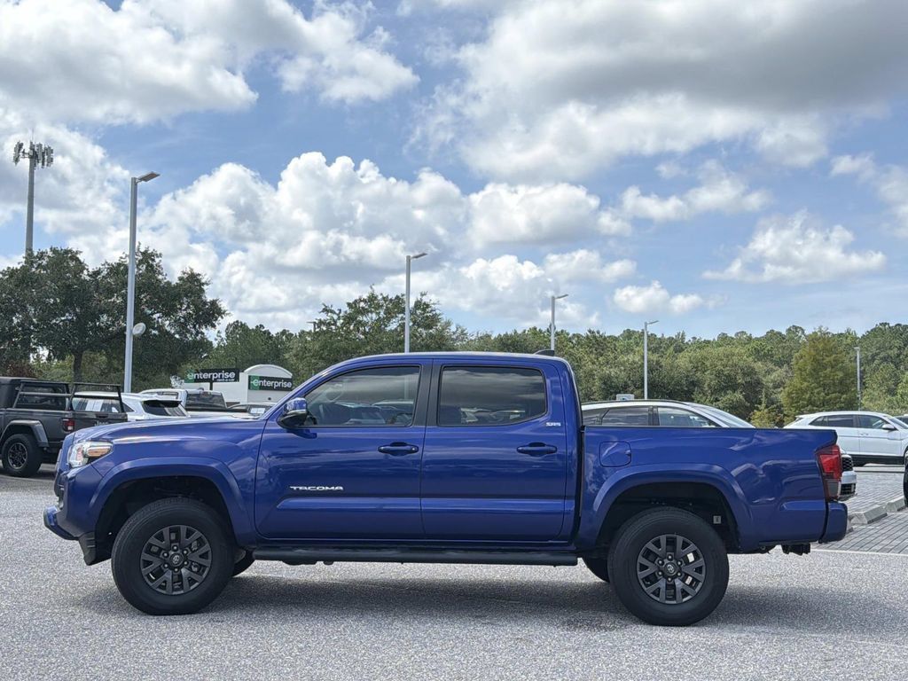 Used 2023 Toyota Tacoma SR5 AWD/4WD image 7
