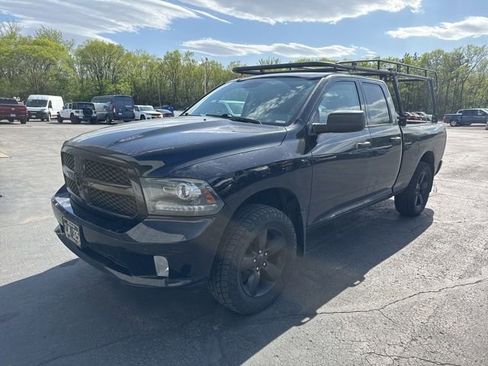 Used 2014 RAM 1500 Express w/ Black Ram 1500 Express Group AWD/4WD image 3