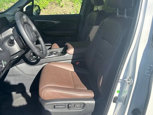 Used 2024 Honda Passport EX-L image 12