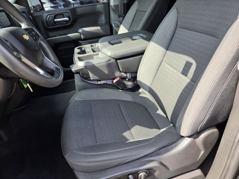 Used 2022 Chevrolet Silverado 1500 Custom w/ Safety Confidence Package RWD image 13