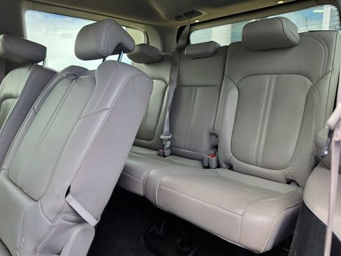 Used 2022 Jeep Wagoneer Series I AWD/4WD image 15