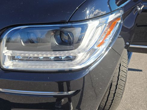 Used 2020 Lincoln Navigator L Reserve w/ Equipment Group 208A Reserve image 31