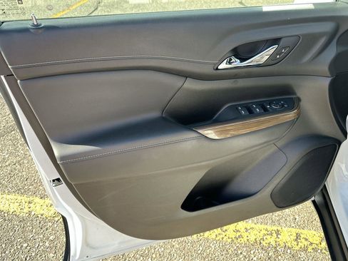 Certified 2022 GMC Acadia SLE image 23