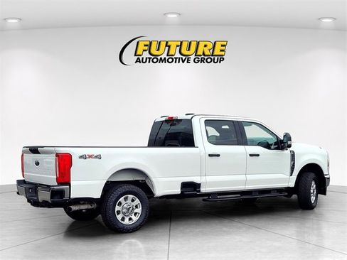 Used 2024 Ford F350 XLT image 4