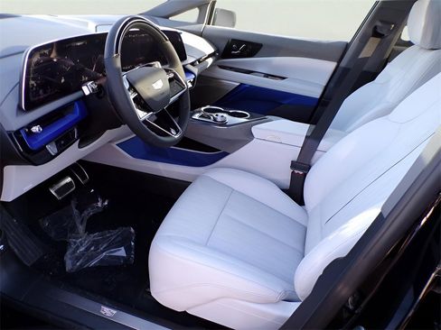 New 2026 Cadillac Optiq Sport 2 image 10