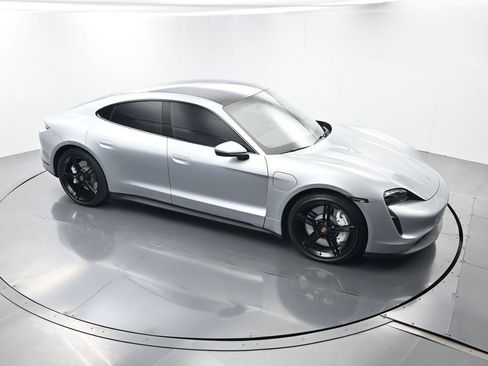 Certified 2021 Porsche Taycan image 39