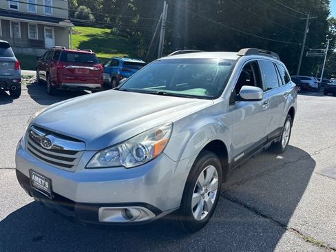 Used 2012 Subaru Outback 2.5i Premium AWD/4WD image 3