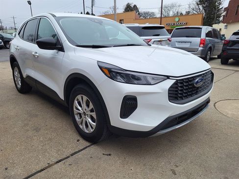 Used 2023 Ford Escape Active image 1