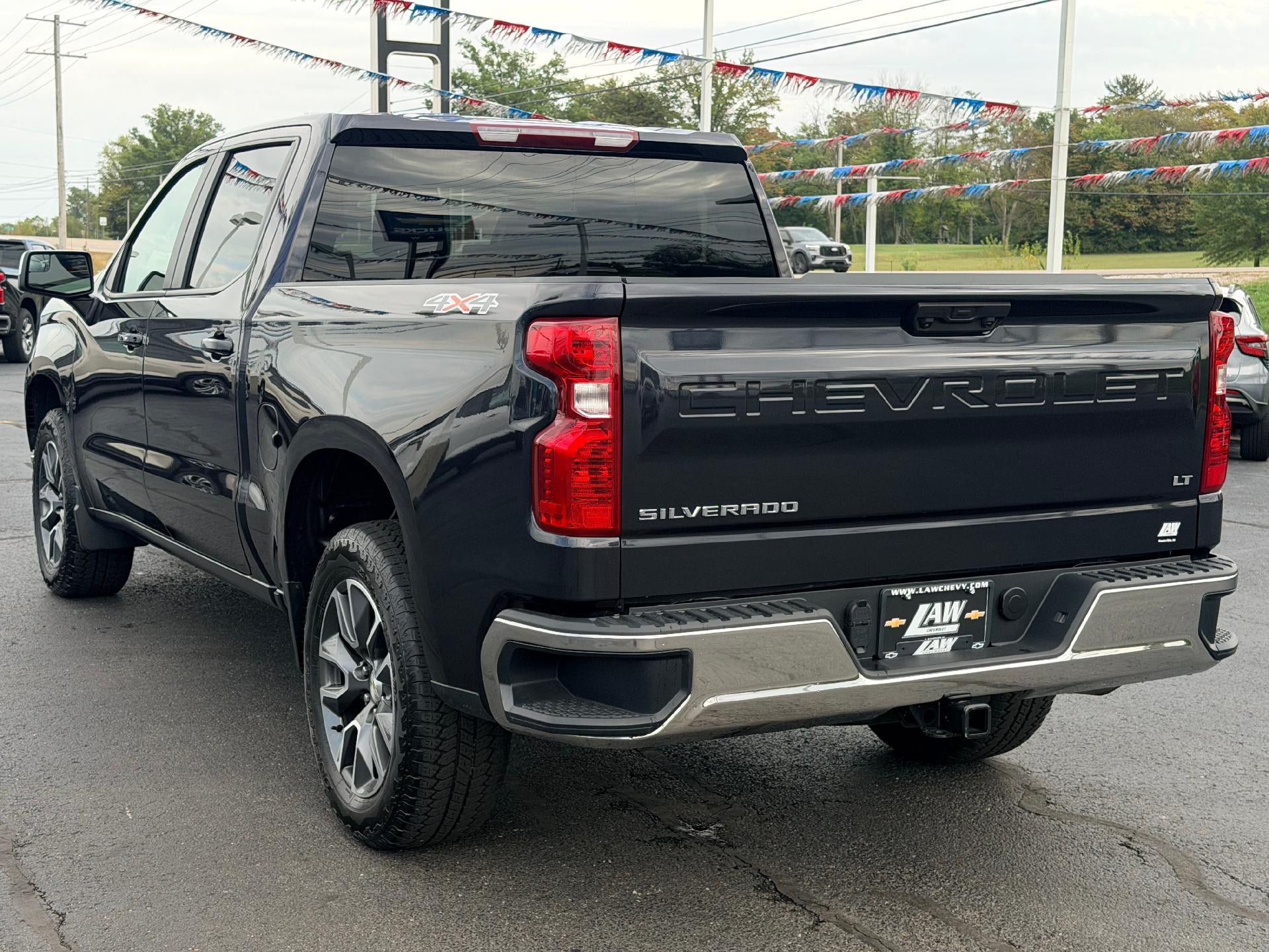 Used 2024 Chevrolet Silverado 1500 LT AWD/4WD image 7